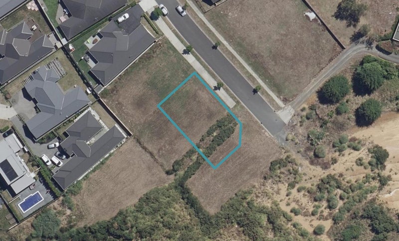193 Cumberland Drive, Flagstaff, Hamilton - Carousel 1