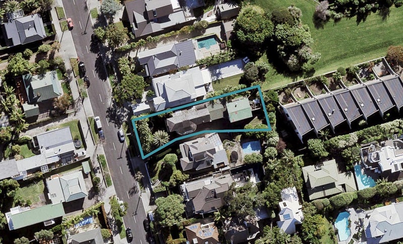 1/37 Clifton Road, Herne Bay, Auckland - Carousel 1