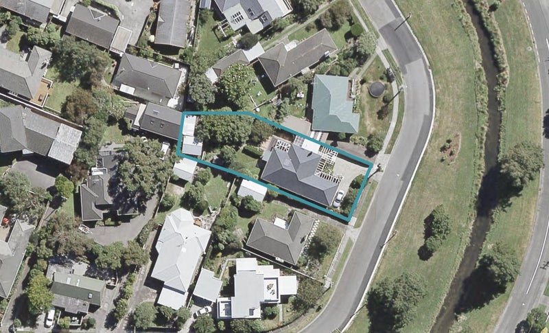 167 Riverside Drive, Waiwhetu, Lower Hutt - Carousel 1