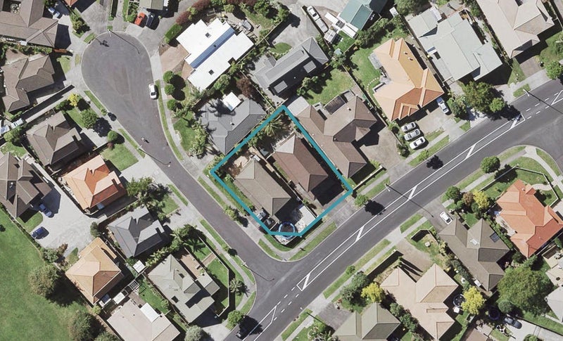 1/1 Emma Court, Northpark, Auckland - Carousel 1