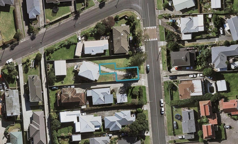 2/43 Ruawai Road, Mount Wellington, Auckland - Carousel 1