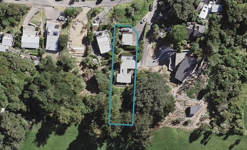 1 Le Roy Road, Onetangi, Waiheke Island - Carousel 1