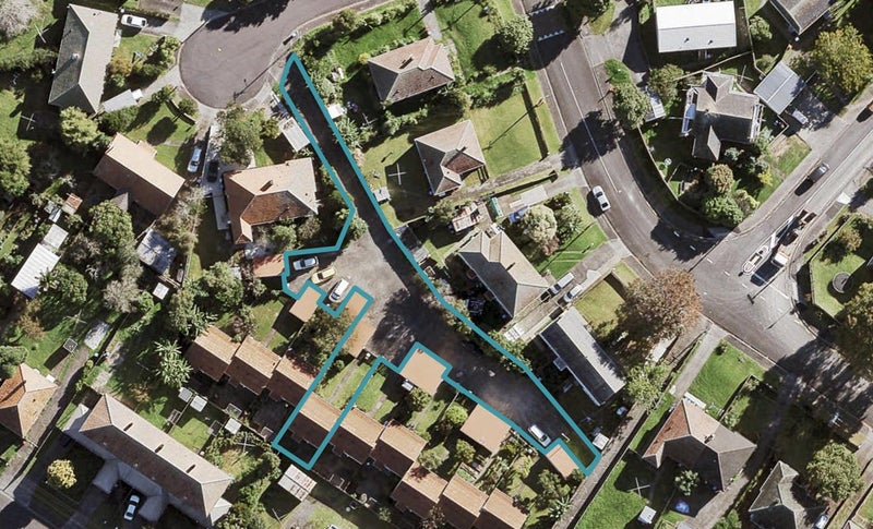 4/4 Arlington Street, Waterview, Auckland - Carousel 1