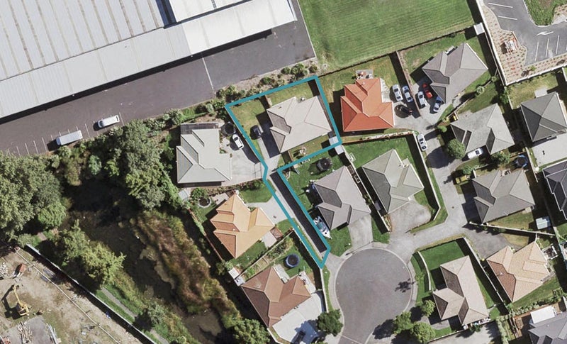 16 Scotts Field Drive, Takanini, Auckland - Carousel 1