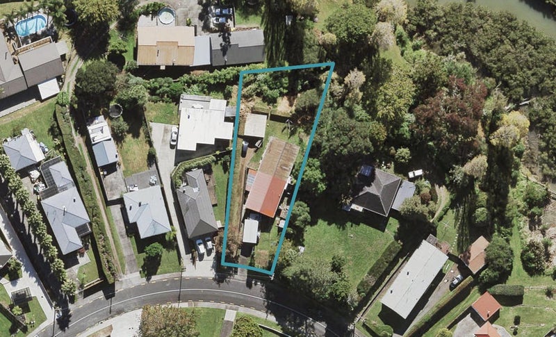 1/20 Lowtherhurst Road, Massey, Auckland - Carousel 1