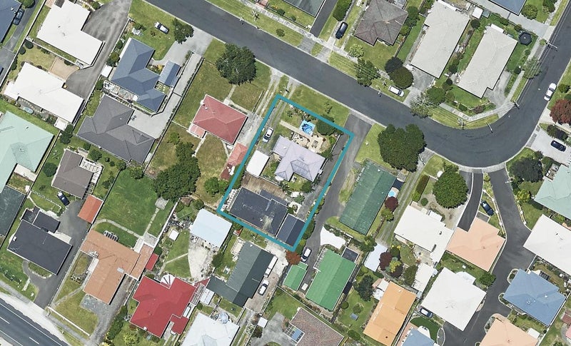 48 Pemberton Crescent, Greerton, Tauranga - Carousel 1