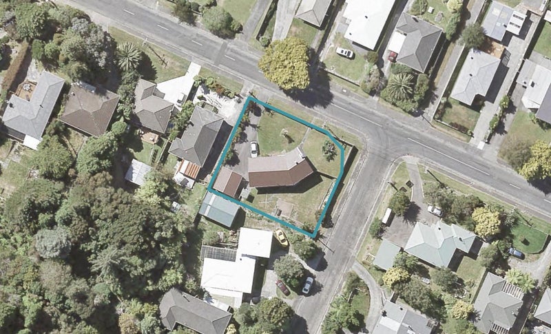 41 Fraser Street, Wainuiomata, Lower Hutt - Carousel 1