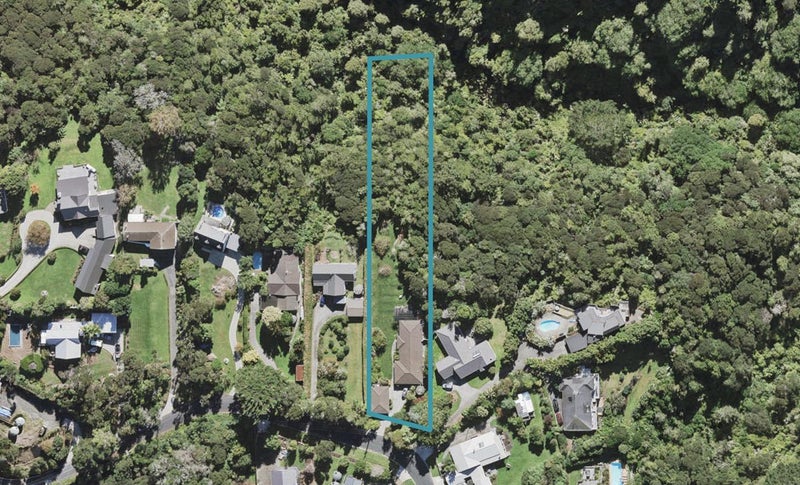 17 Ngarahana Avenue, Paremoremo, Auckland - Carousel 1