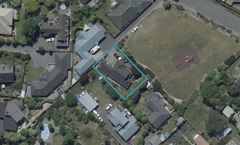 27 Stillwater Avenue, Burwood, Christchurch - Carousel 1