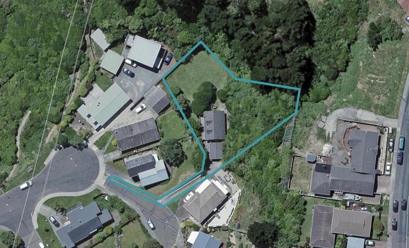 62 Colchester Crescent, Newlands, Wellington - Carousel 1