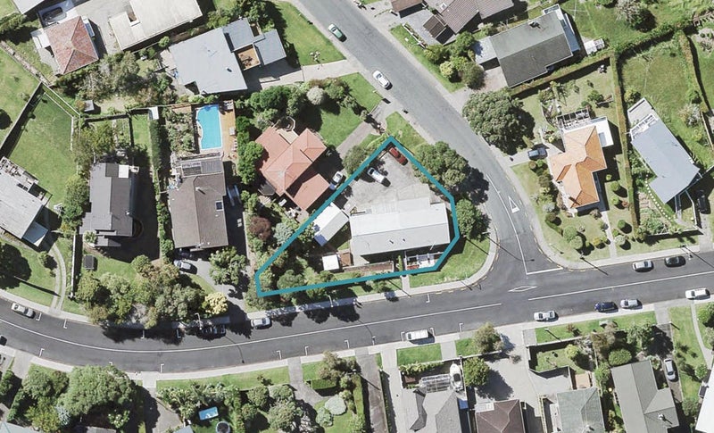 1/11 Sunrise Avenue, Murrays Bay, Auckland - Carousel 1