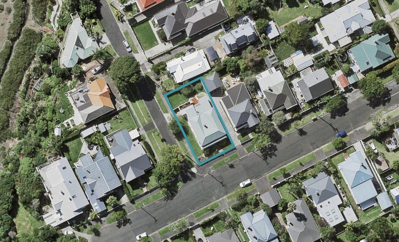 30 Abbotsford Terrace, Devonport, Auckland - Carousel 1