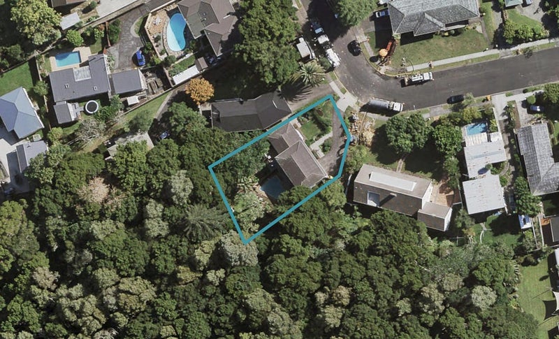 12 Freshney Place, Hillpark, Auckland - Carousel 1