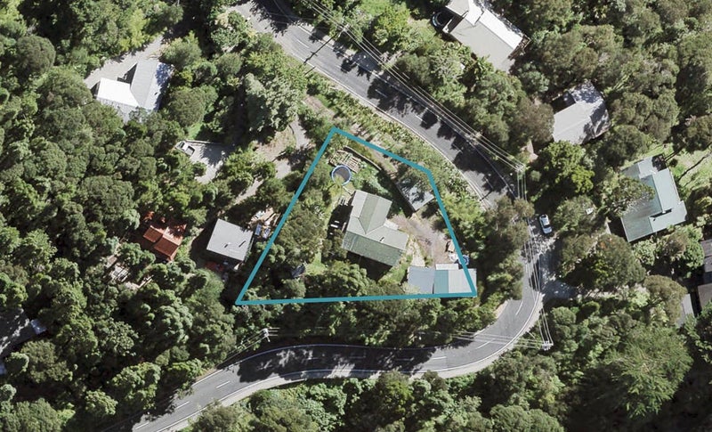121 Laingholm Drive, Laingholm, Auckland - Carousel 1
