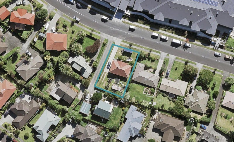 88 Unsworth Drive, Unsworth Heights, Auckland - Carousel 1