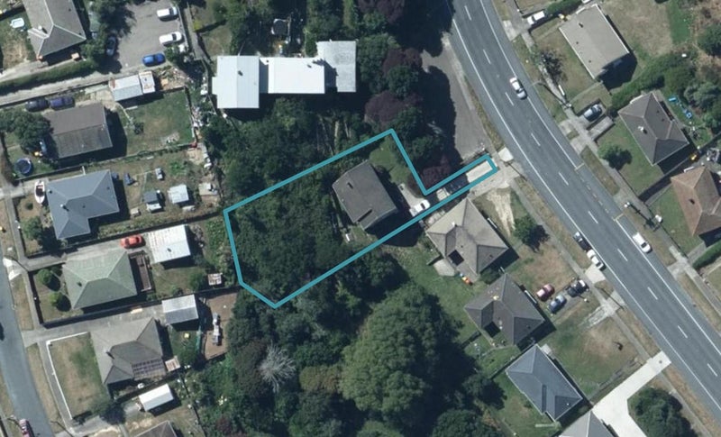 154 Champion Street, Cannons Creek, Porirua - Carousel 1