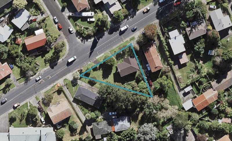15 Bentley Avenue, Glenfield, Auckland - Carousel 1