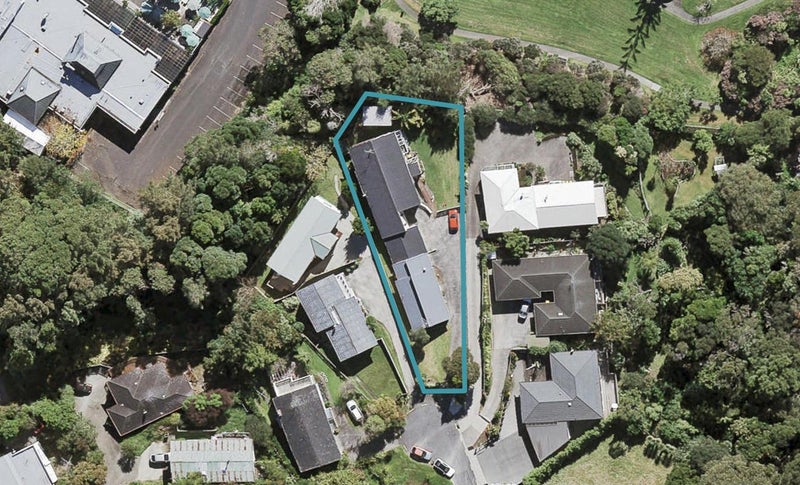 1/8 Mulberry Place, Glenfield, Auckland - Carousel 1