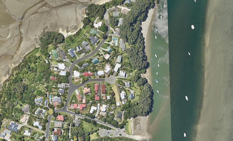 11 Giles Way, Tanners Point, Katikati - Carousel 1
