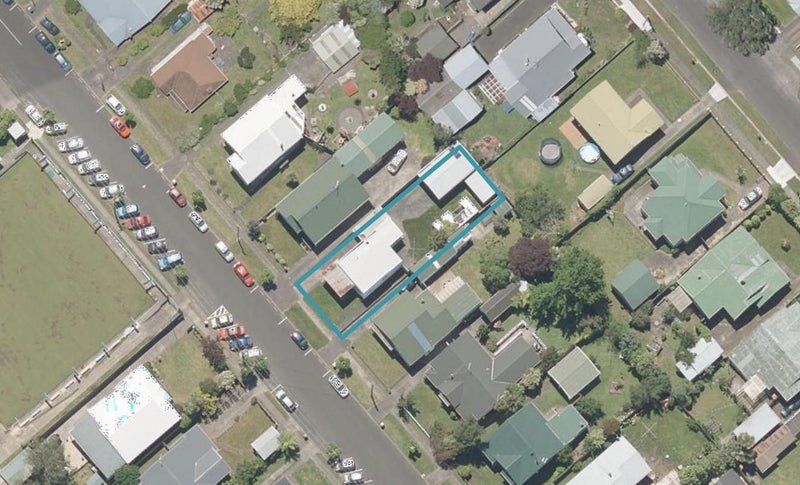 43 Helmore Street, Whanganui East, Whanganui - Carousel 1