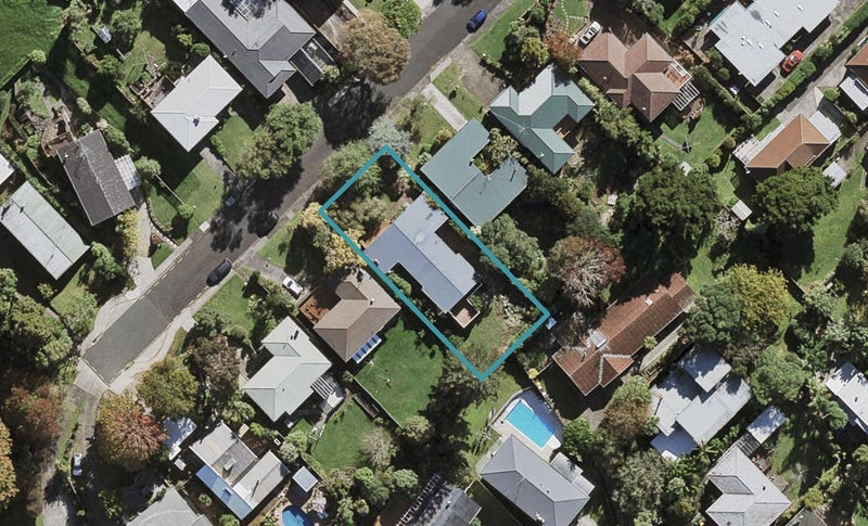 56 Holland Road, Hillcrest, Auckland - Carousel 1