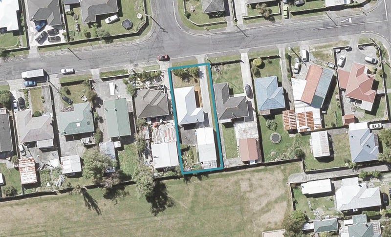 9 Donnelley Drive, Wainuiomata, Lower Hutt - Carousel 1