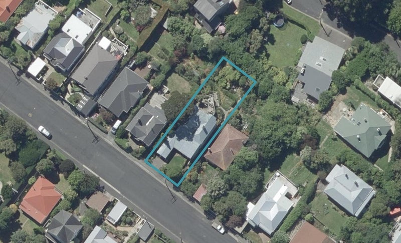 46 Cannington Road, Maori Hill, Dunedin - Carousel 1