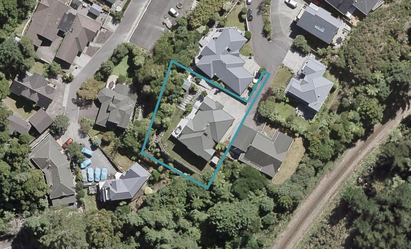 14 McCarthy Grove, Clouston Park, Upper Hutt - Carousel 1