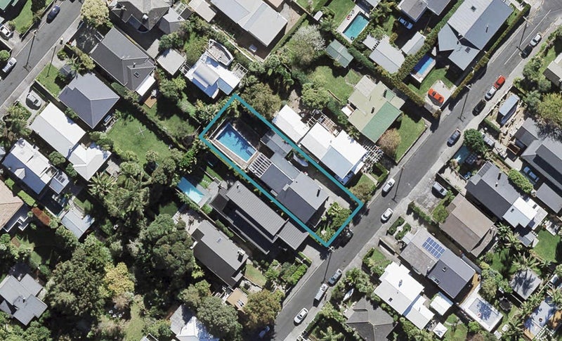 22 Livingstone Street, Westmere, Auckland - Carousel 1