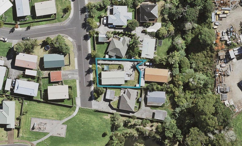 46 Riserra Drive, Ranui, Auckland - Carousel 1