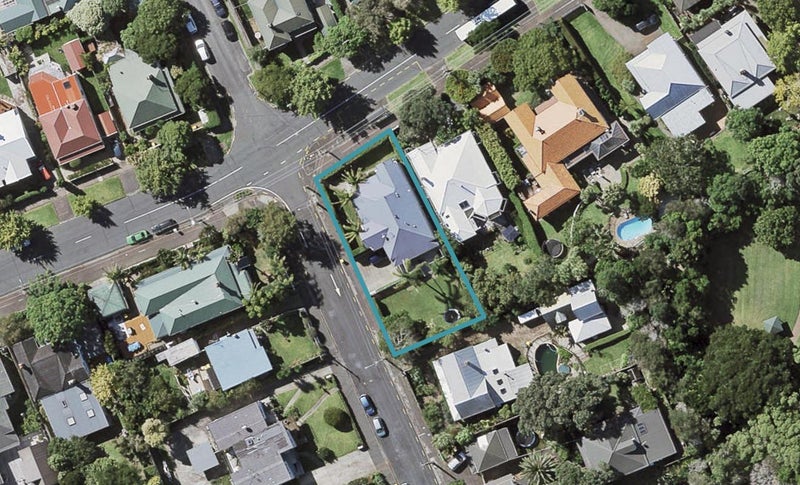 24 Albert Road, Devonport, Auckland - Carousel 1