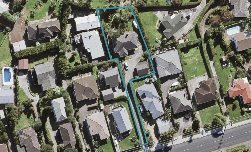72A Pupuke Road, Hillcrest, Auckland - Carousel 1