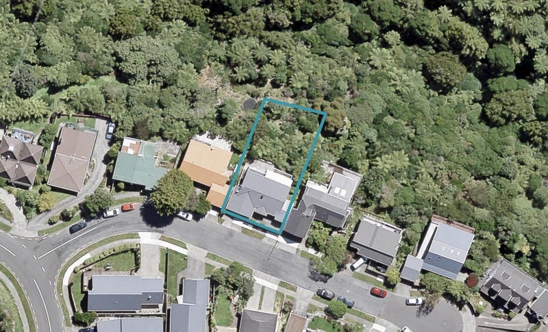 4 Kekeno Grove, Tirohanga, Lower Hutt - Carousel 1