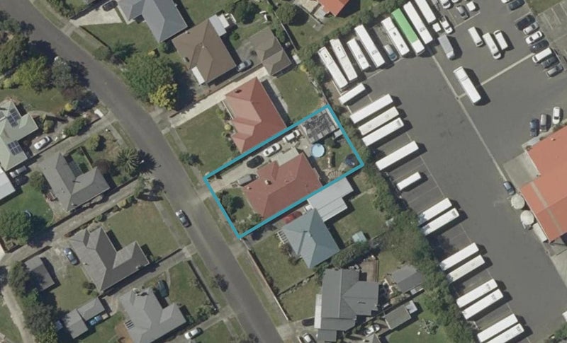 17 Richmond Avenue, Takaro, Palmerston North - Carousel 1