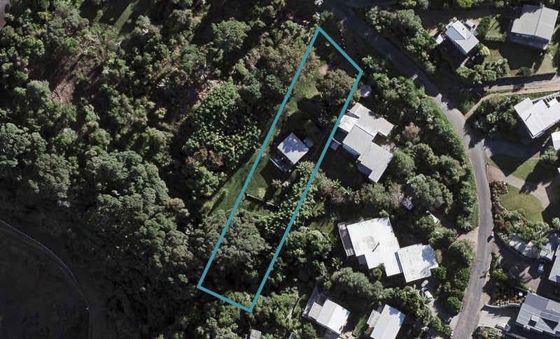 64 Burrell Road, Oneroa, Waiheke Island - Carousel 1
