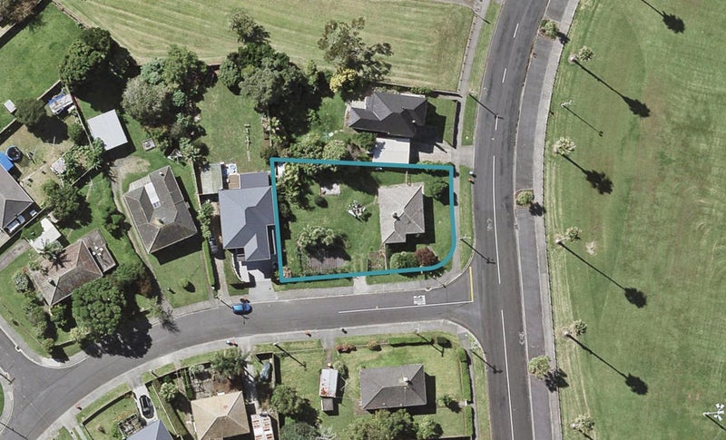 45 Dunkirk Road, Panmure, Auckland - Carousel 1