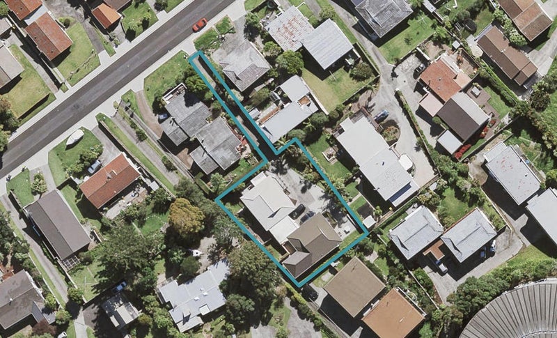 1/41 Shanaway Rise, Hillcrest, Auckland - Carousel 1