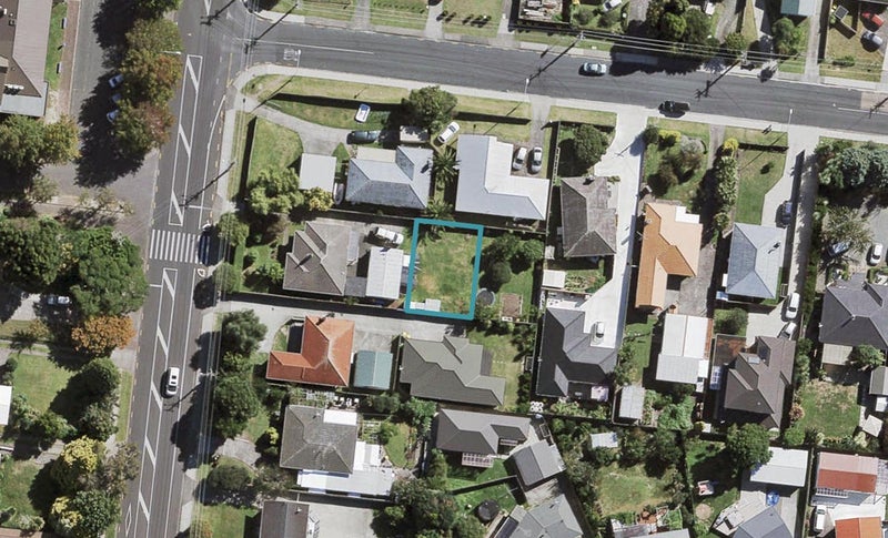 55B Rathgar Road, Henderson, Auckland - Carousel 1