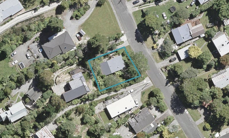 6B Elmslie Road, Pinehaven, Upper Hutt - Carousel 1