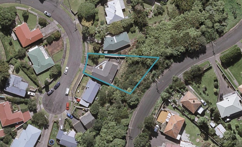 29 Beaumont Crescent, Frankleigh Park, New Plymouth - Carousel 1