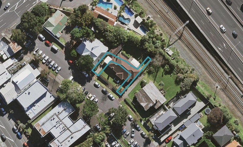 4/4 Patey Street, Epsom, Auckland - Carousel 1
