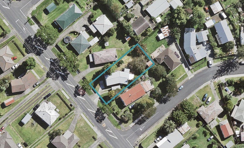 15 Border Road, Henderson, Auckland - Carousel 1
