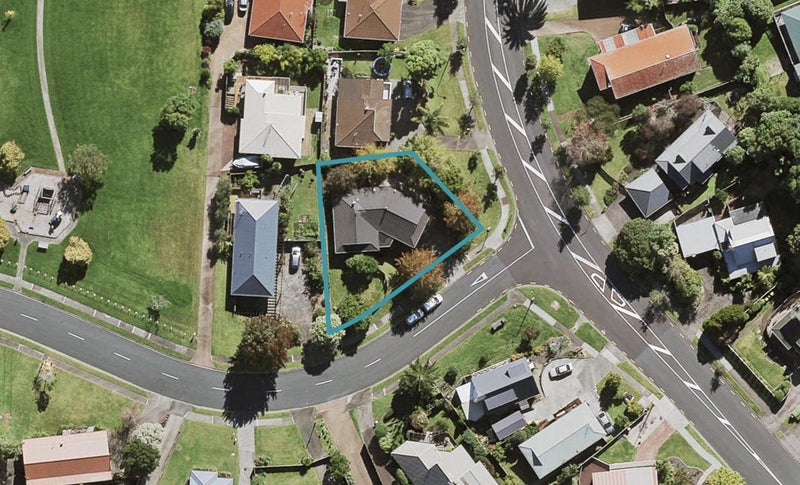 1 Bronzewing Terrace, Unsworth Heights, Auckland - Carousel 1