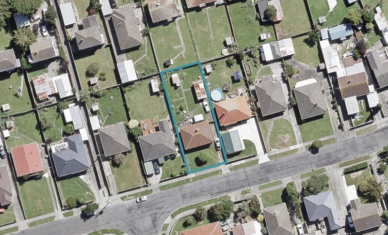 29 Hewer Crescent, Naenae, Lower Hutt - Carousel 1