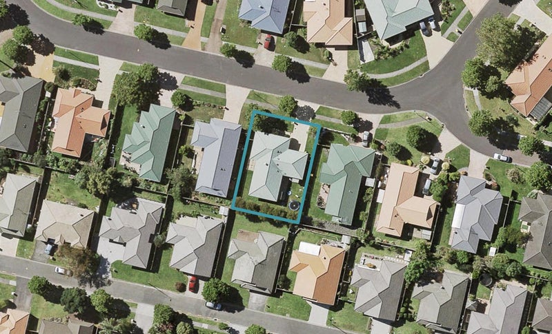 16 Millington Place, Huntington Park, Auckland - Carousel 1