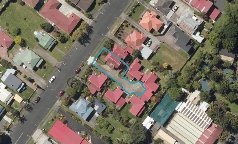 2/15 Second Avenue, Avenues, Whangarei - Carousel 1