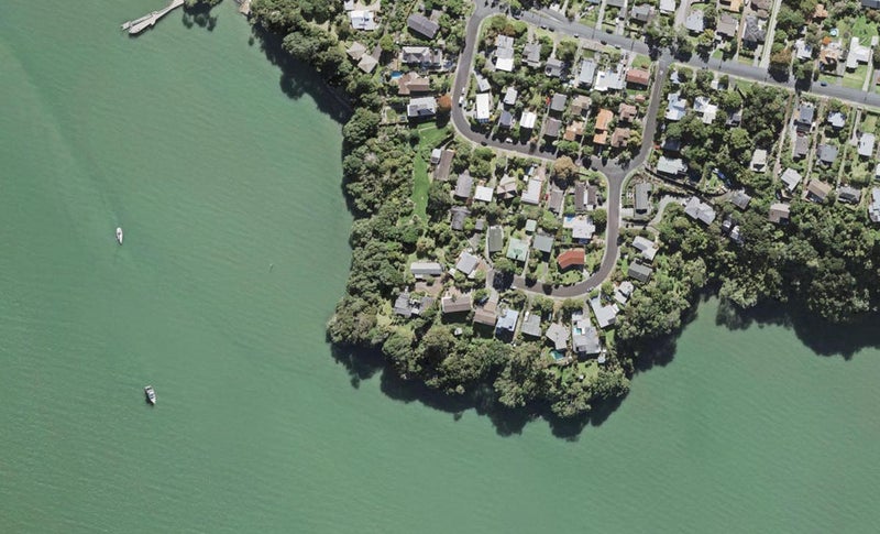 17 Valkyria Place, Beach Haven, Auckland - Carousel 1