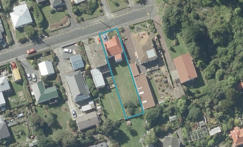 10 Kowhai Street, Ravensbourne, Dunedin - Carousel 1