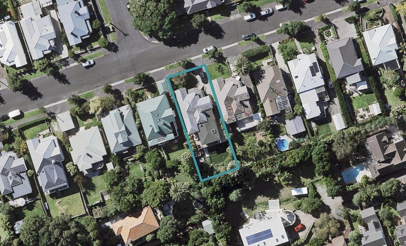 15 Allenby Avenue, Devonport, Auckland - Carousel 1