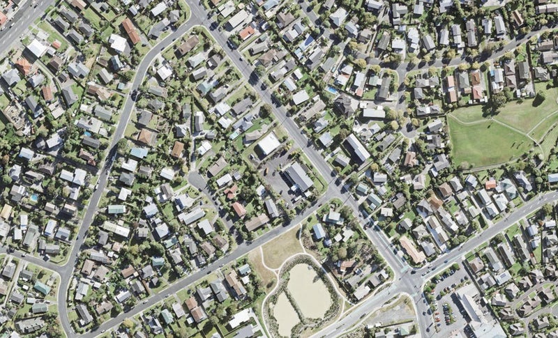 9/2 Albatross Road, Red Beach, Whangaparāoa - Carousel 1
